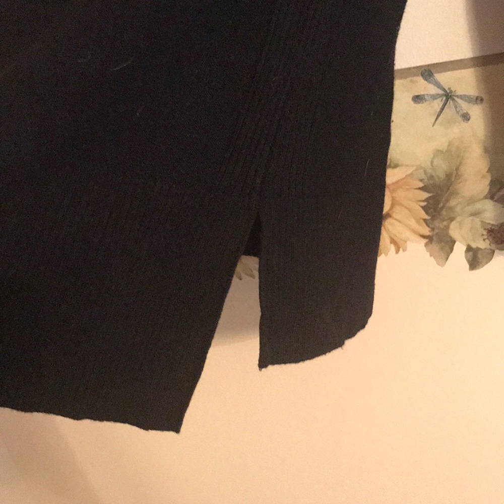 Sweater - Picture 5 of 5
